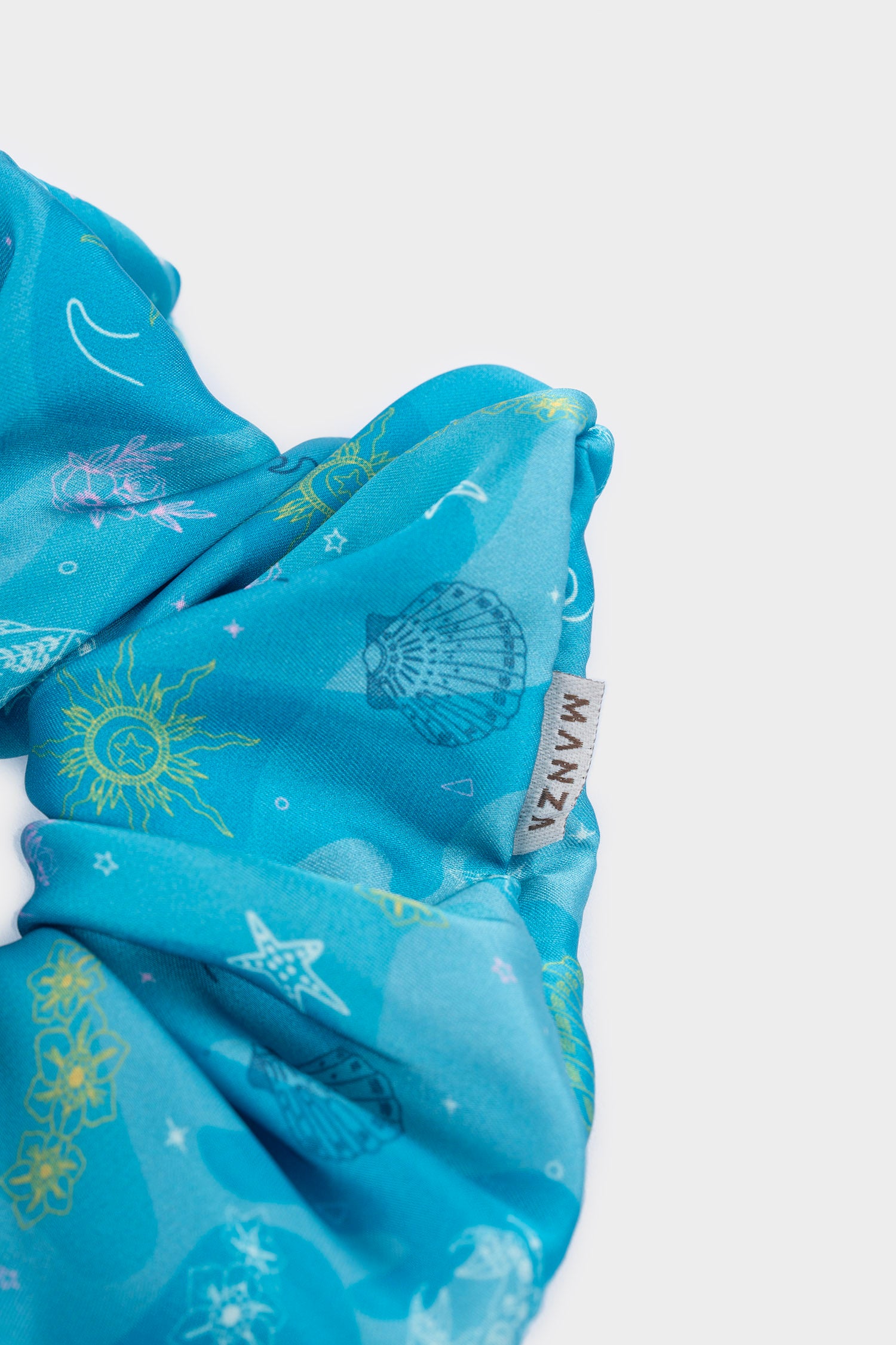 Art Scrunchie Aloha
